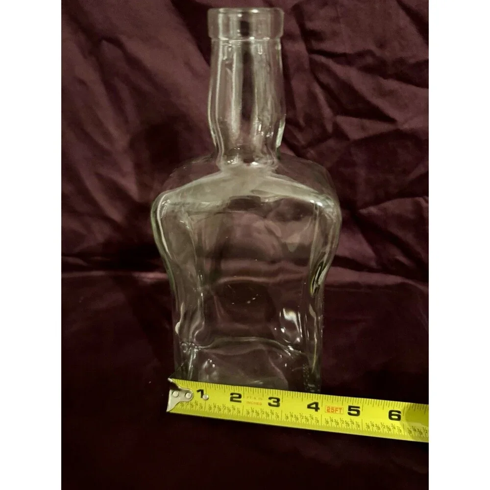 EMPTY Berlin Packaging liquor/liqueur bottle clear glass decanter 9.5”